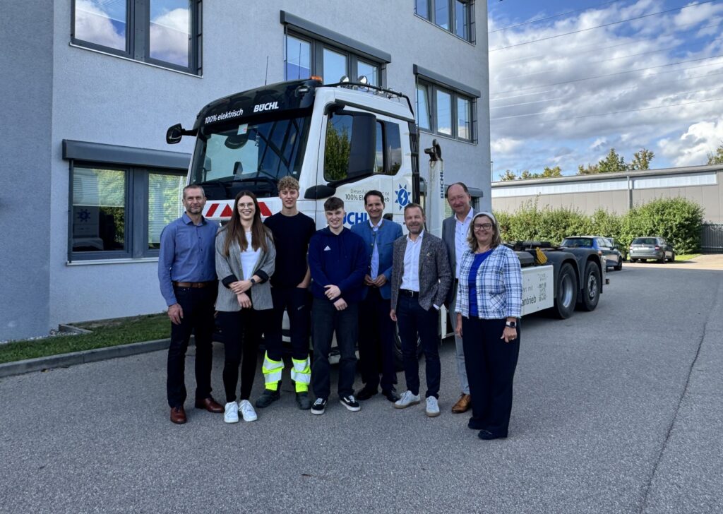 Pressegespräch IHK-Regionalausschuss bei BÜCHL_Gruppenbild_11.09.2025