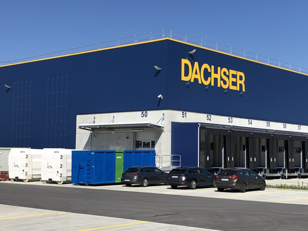 Titelmotiv_DACHSER Logistikzentrum Ingolstadt setzt auf BÜCHL